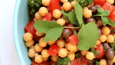Mediterranean Vibes: Chickpea Salad Recipe